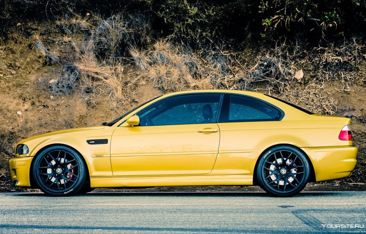 BMW e46 желтая