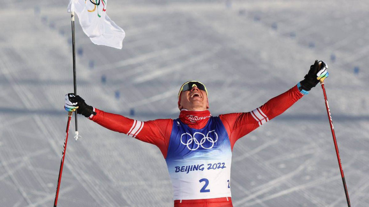 Александр Большунов скиатлон Золотая медаль