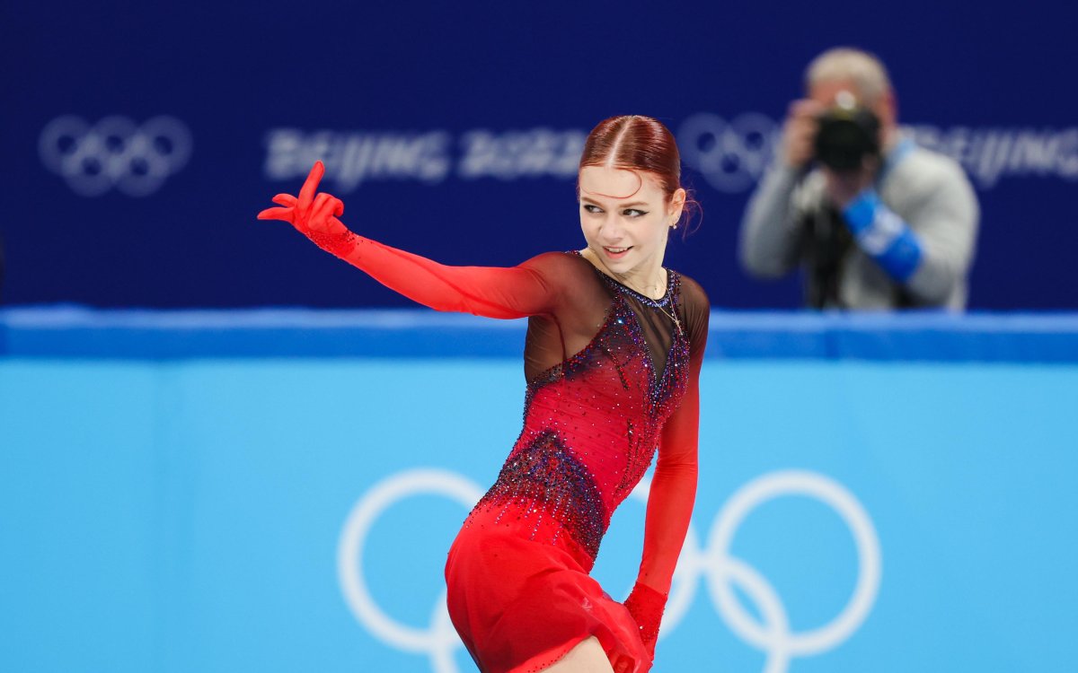 Олимпиада 2022 фигурное катание Саша Трусова