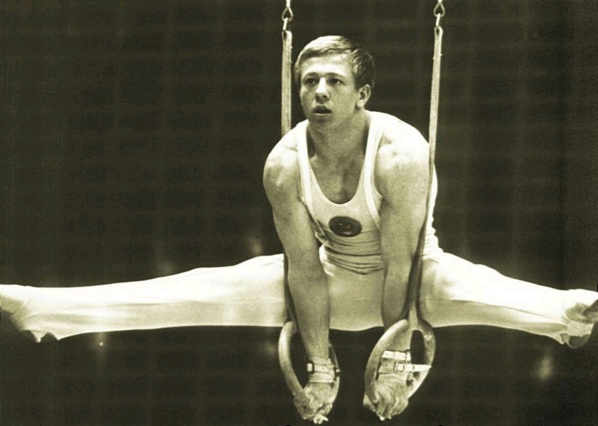 Николай Андрианов гимнаст