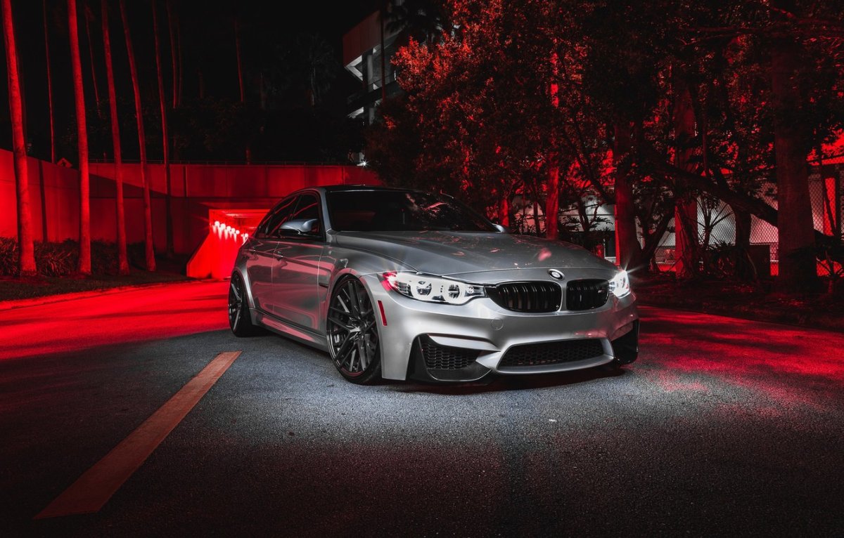 BMW m5 f90 ночью