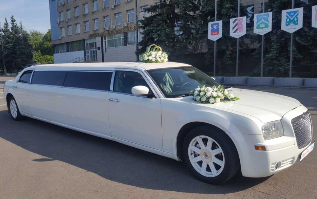 Chrysler 300c лимузин