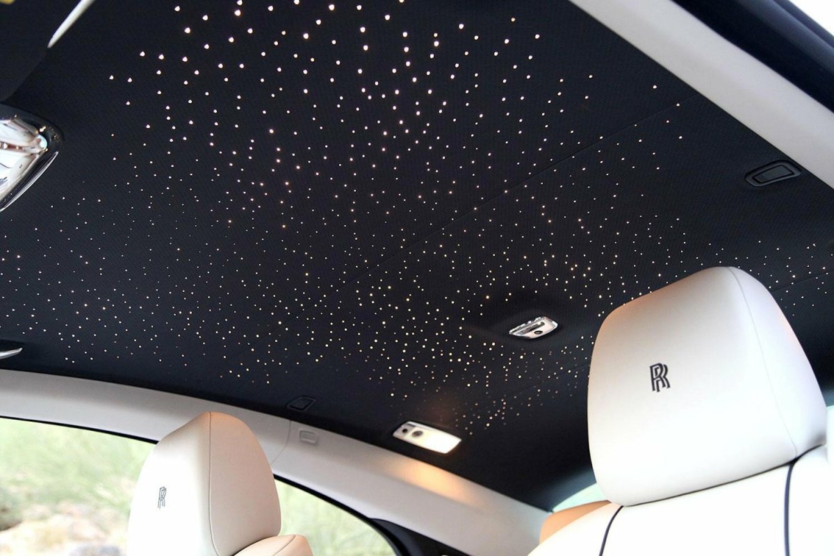 Rolls Royce потолок звездное небо