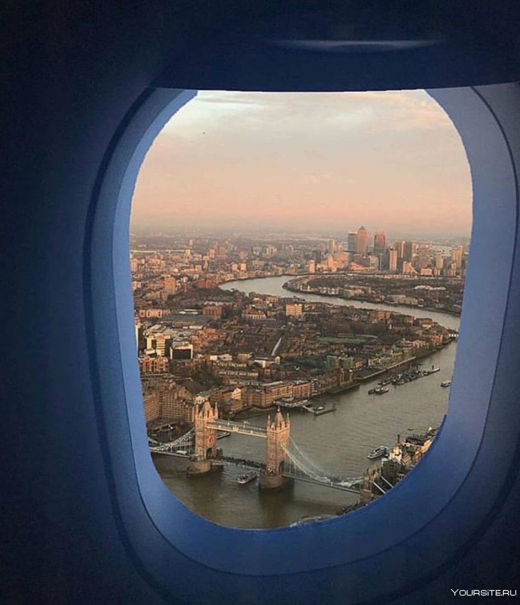 Лондон из иллюминатора самолета