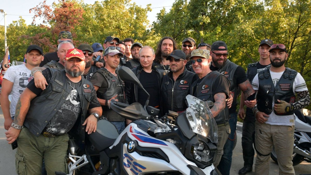 Президент мотоклуба ночные волки