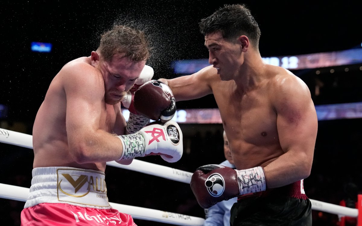 Альварес отбил руку