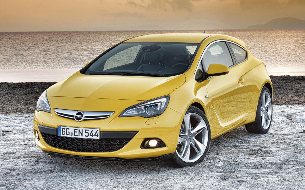 Opel Astra GTC 2013