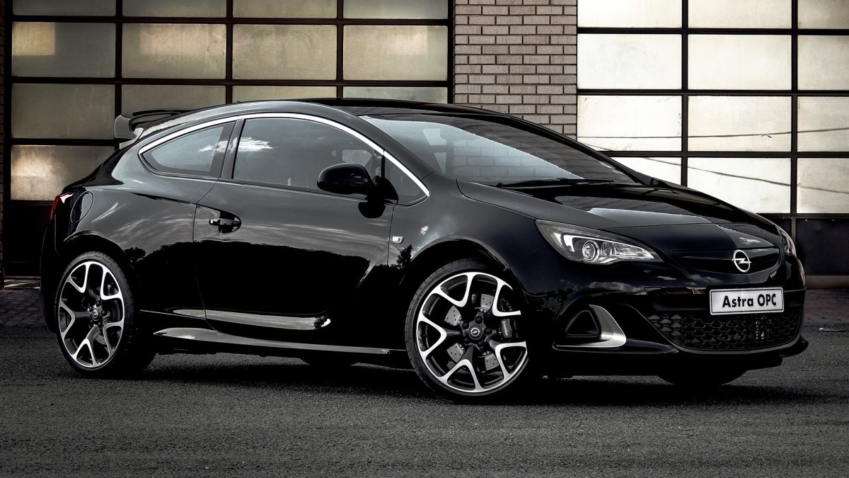 Opel Astra GTC 2013