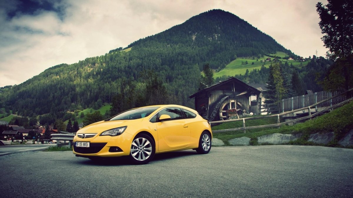 Опель Астра GTC HD