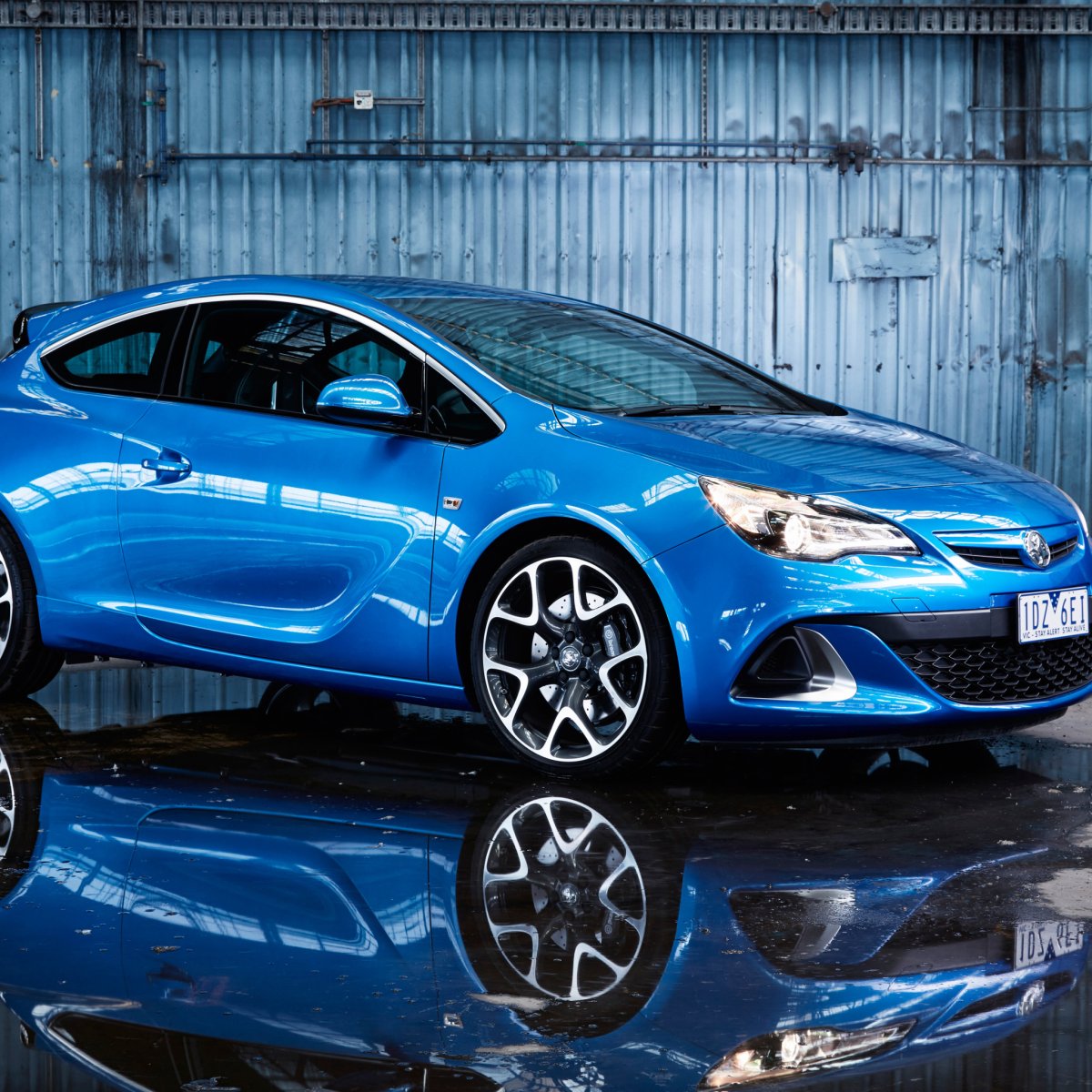Opel Astra GTC 2015