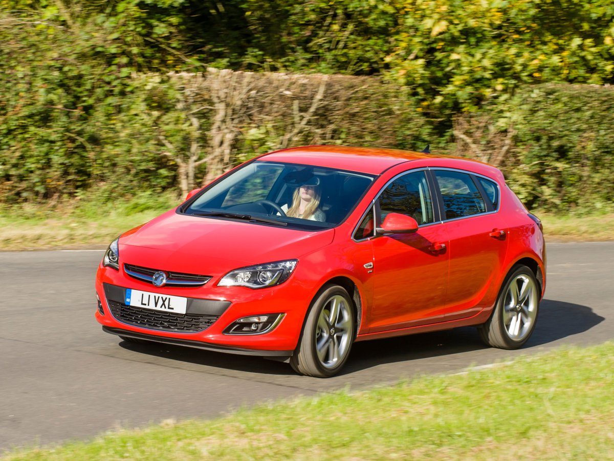 Opel Astra 2014 хэтчбек