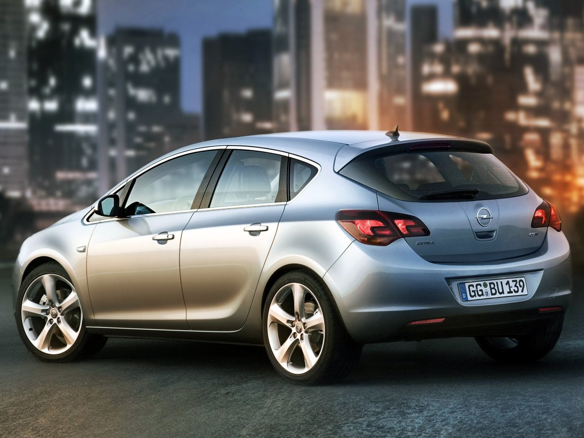 Б у авто опели. Opel Astra 2010 хэтчбек. Opel Astra Turbo. Opel Astra 4.