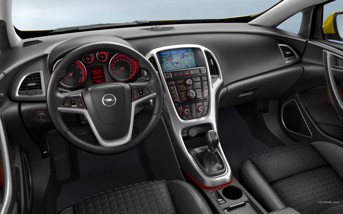 Opel Astra GTC салон