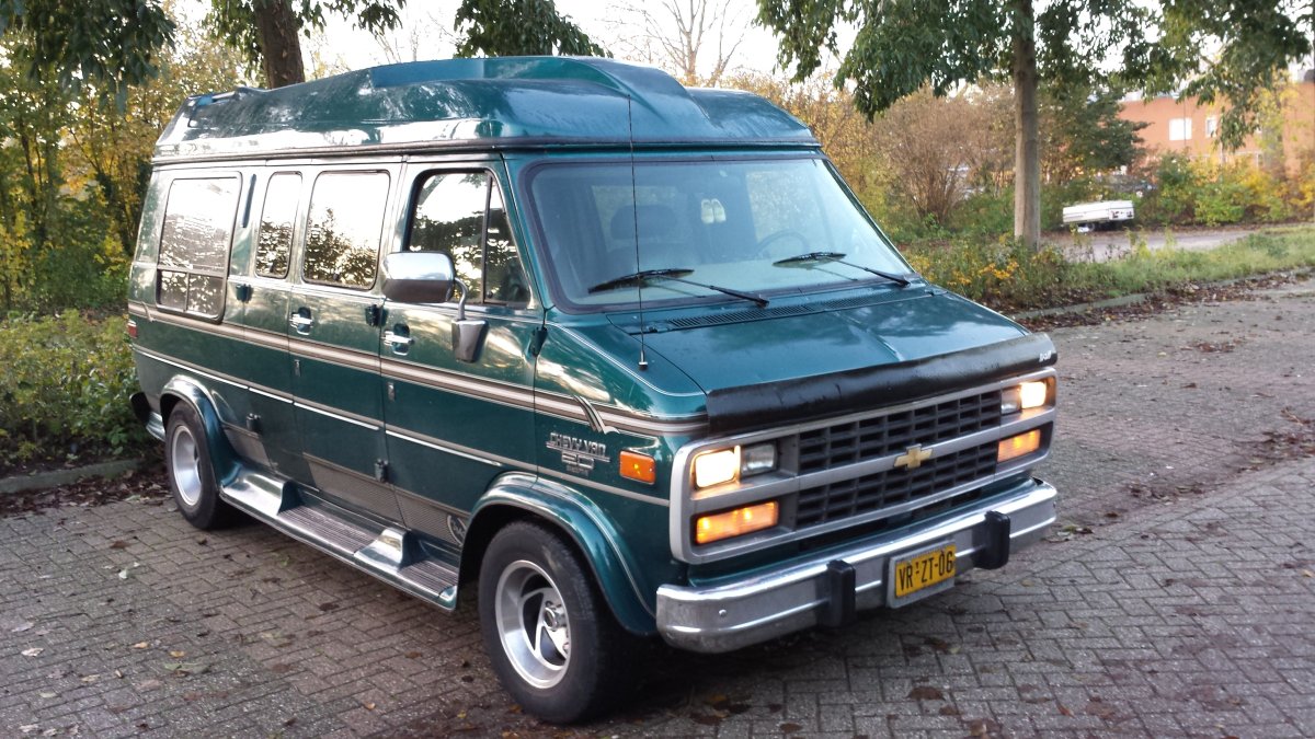 Chevrolet chevy van Globemaster