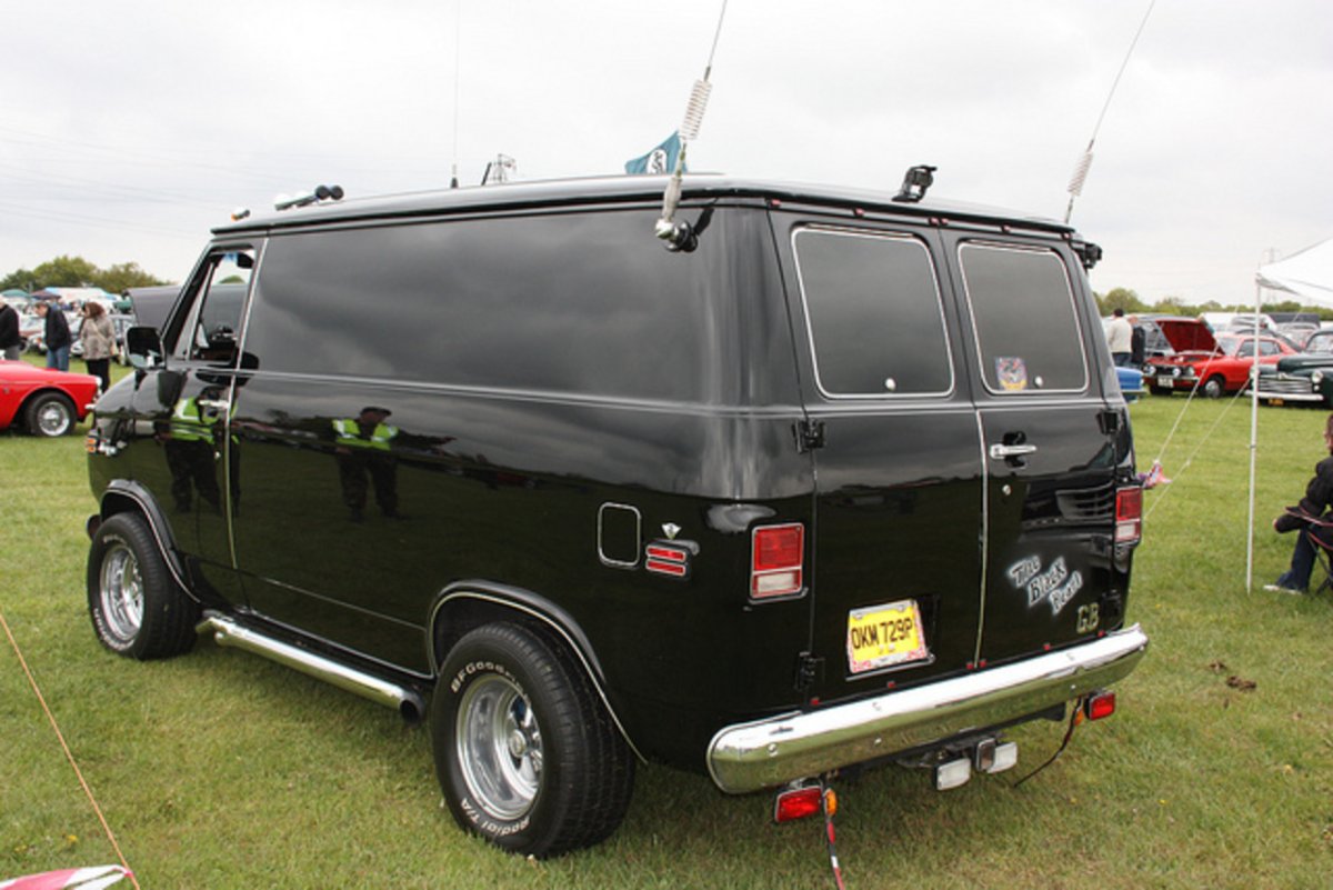 1985 Chevrolet g20 Greenbriar van chevy van сбоку