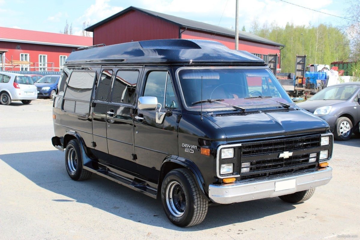 Chevrolet van 1990