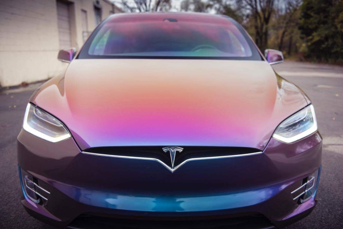 Tesla model 3 хамелеон