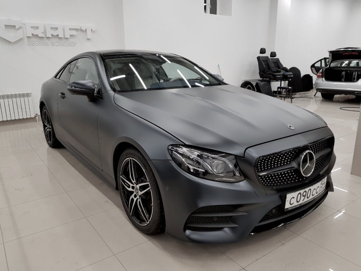 Мерседес е200 2021 черный матовый