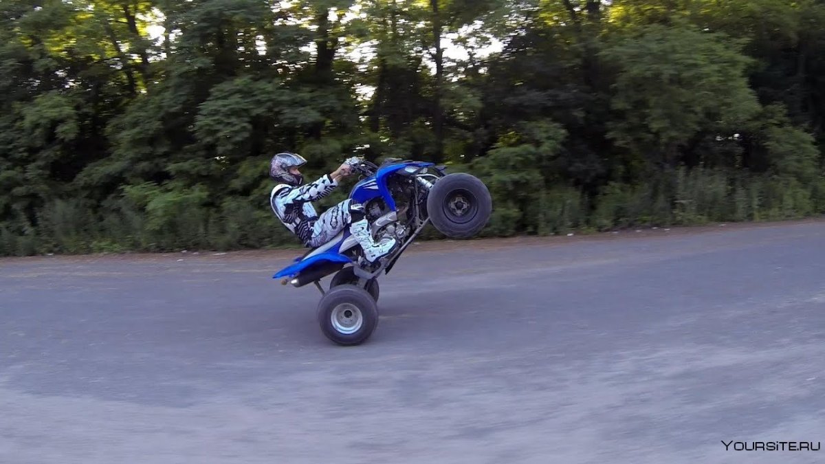 Yamaha Raptor 700 стант