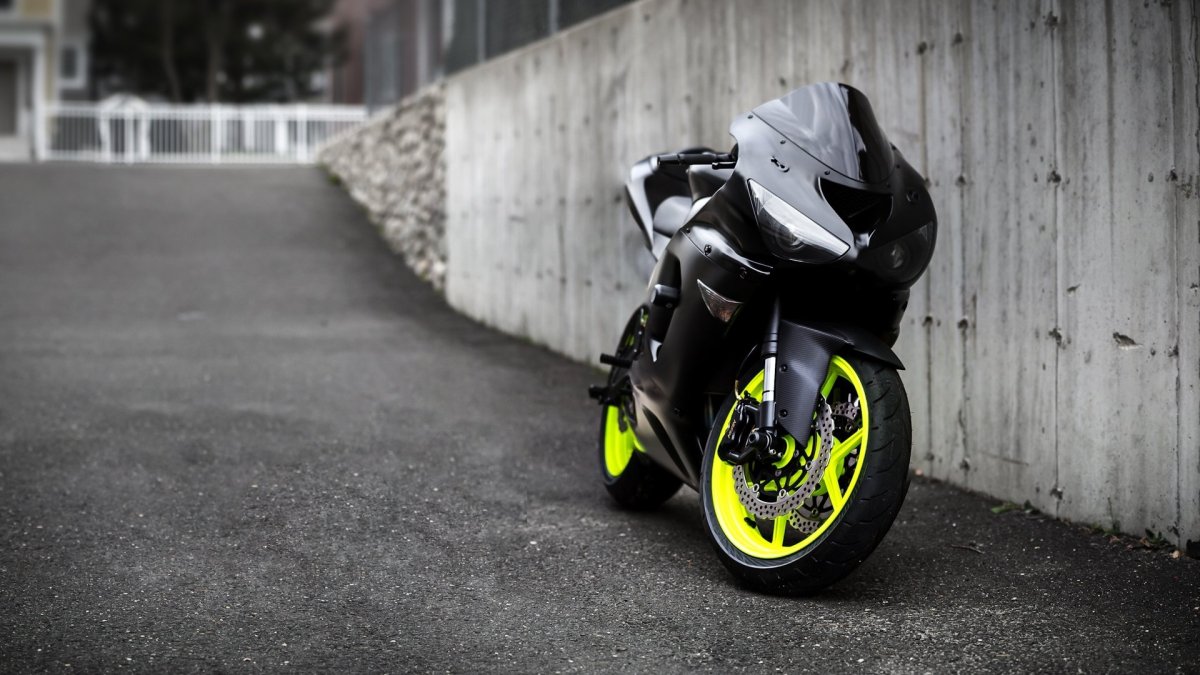 Kawasaki ZX-6r мотоциклист