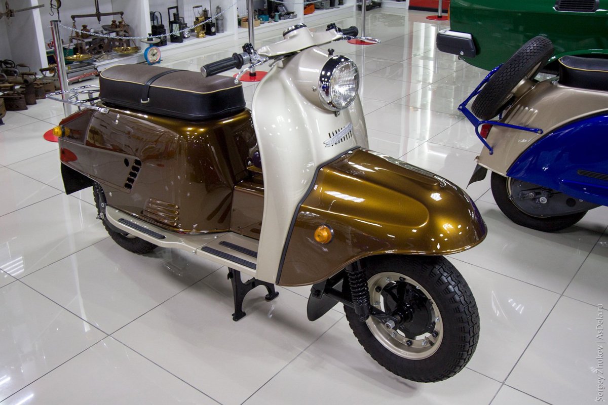 Мотороллеры турист и Тулица