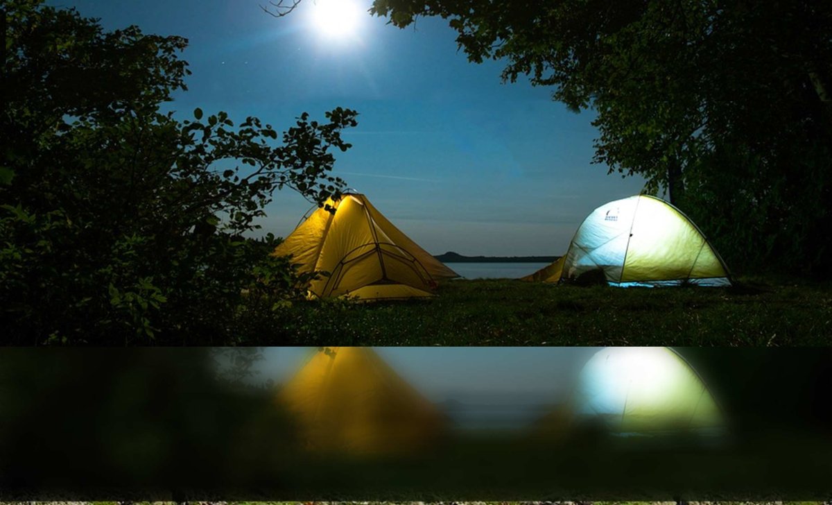 Палатка в лесу ночью