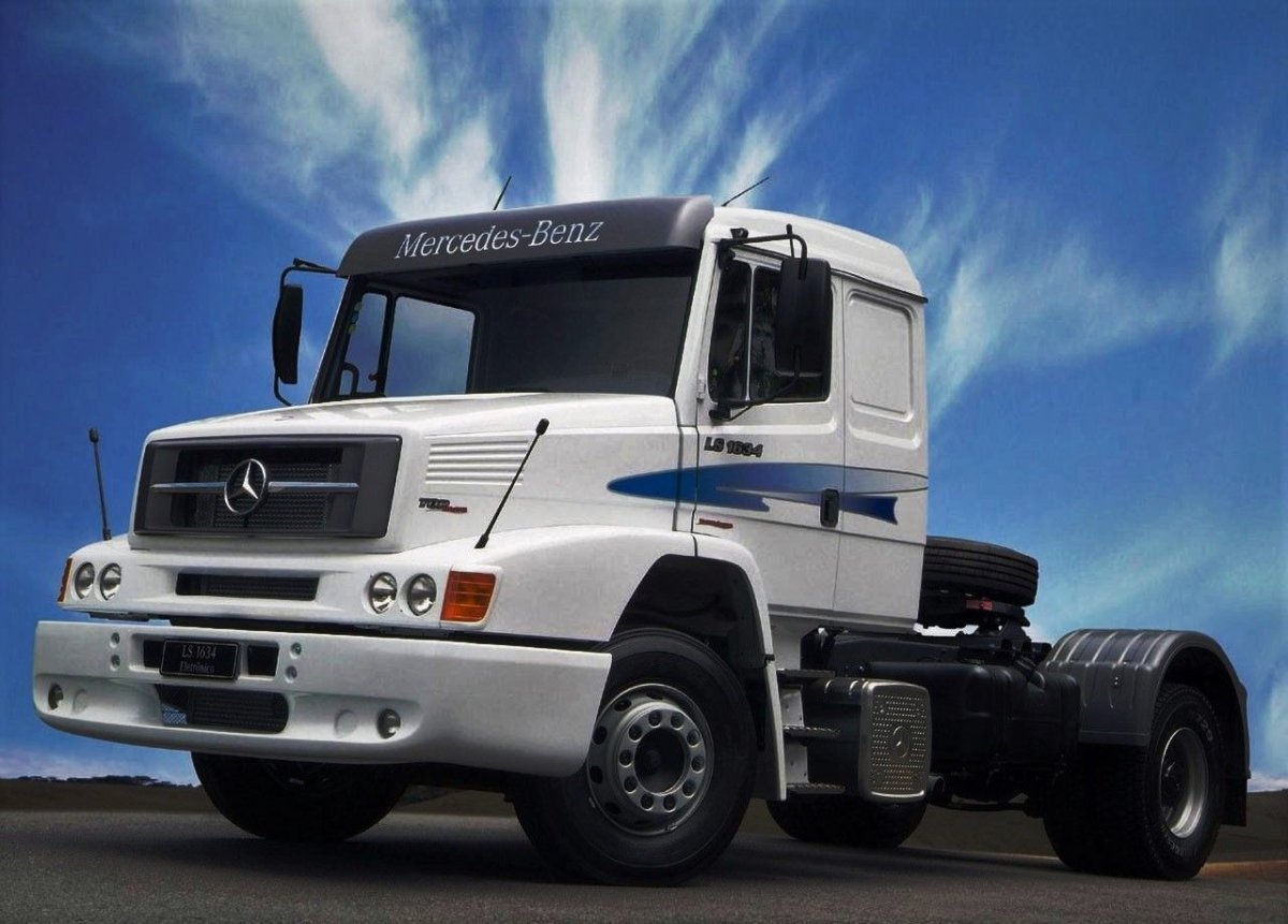 Mercedes Benz Truck 800