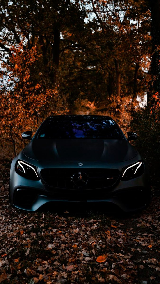 Мерседес осень AMG 63