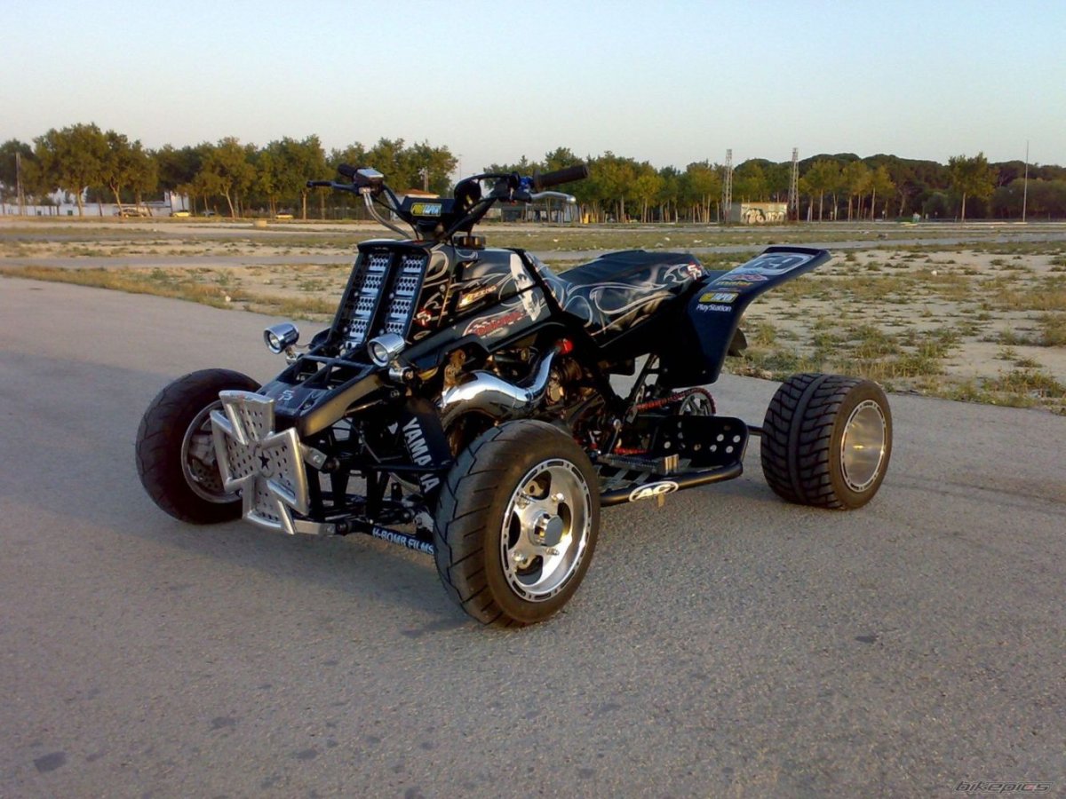 Yamaha Banshee 750