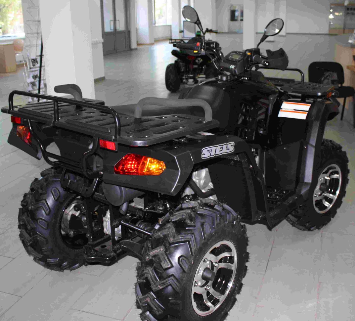 Stels 300 4x4
