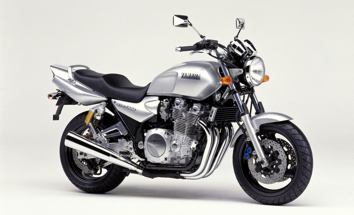 Yamaha XJR 1300