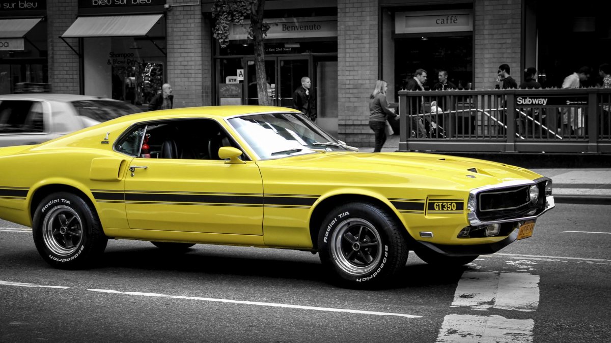 Ford Mustang Boss 429 Yellow