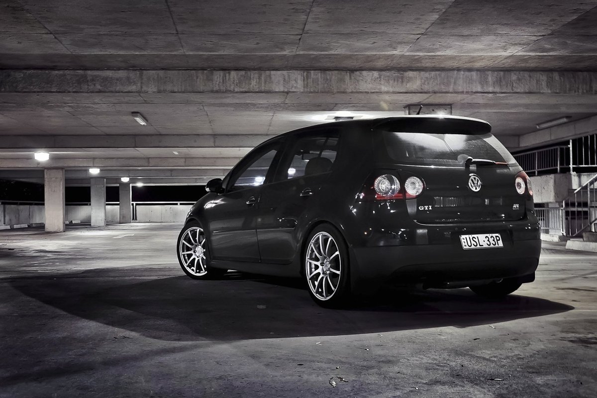 Гольф 5 GTI черный