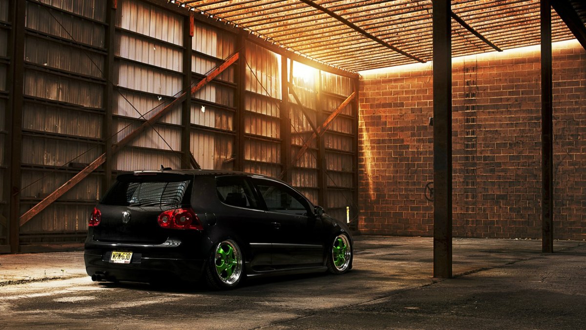Volkswagen Golf mk5 stance