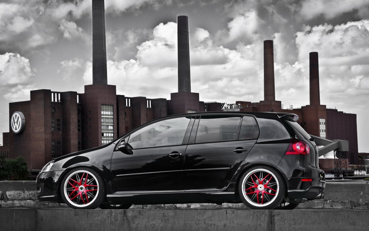 Volkswagen Golf GTI черный