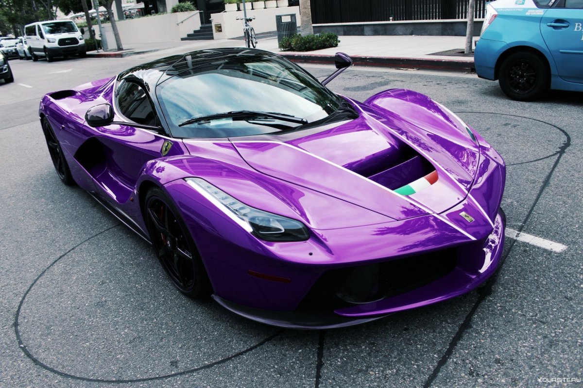 Ferrari LAFERRARI фиолетовая