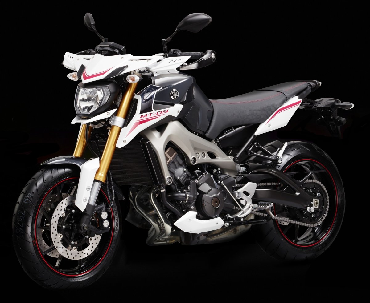 MT-09 Yamaha Grey-Orange