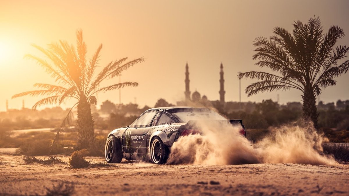 Арабский дрифт в пустыне