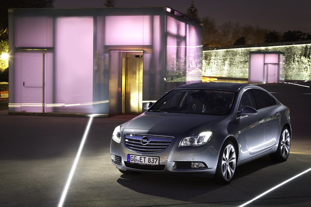 Опель Insignia 2012