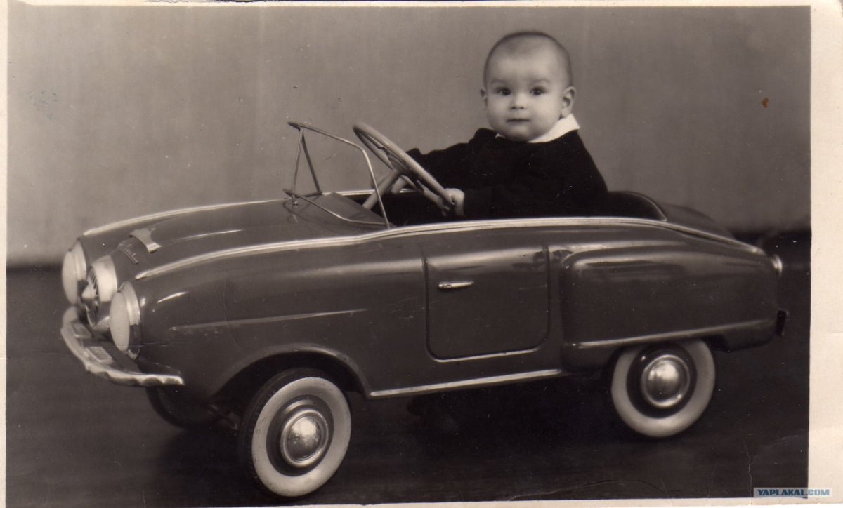 Педальный автомобиль 60х