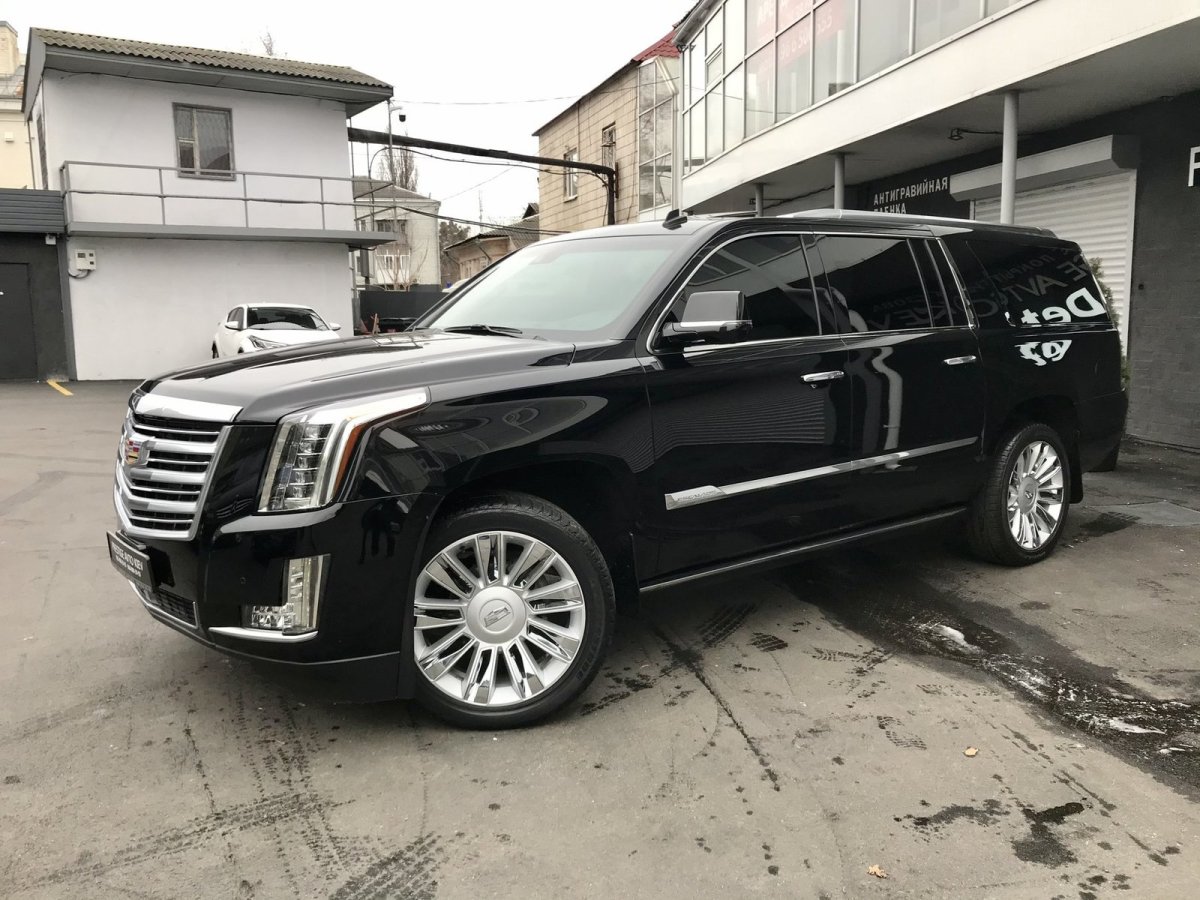 Cadillac Escalade ESV Platinum 2012