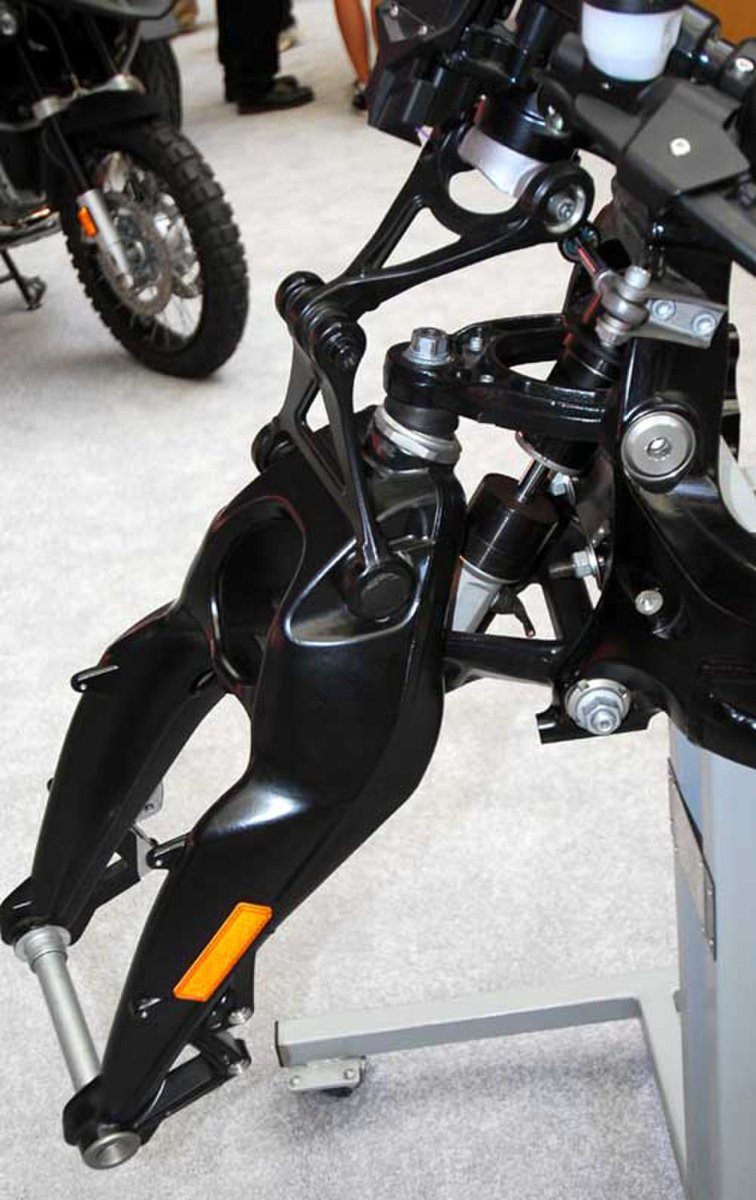 BMW k1200 Duolever Suspension