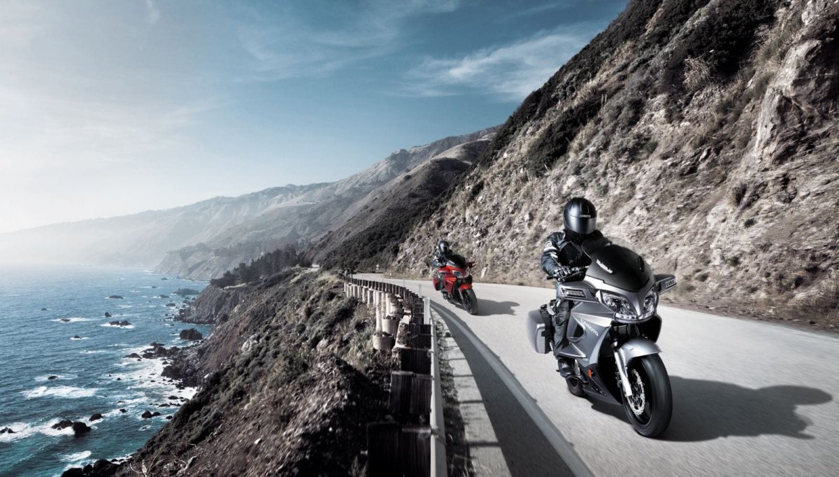 CF Moto спортбайк