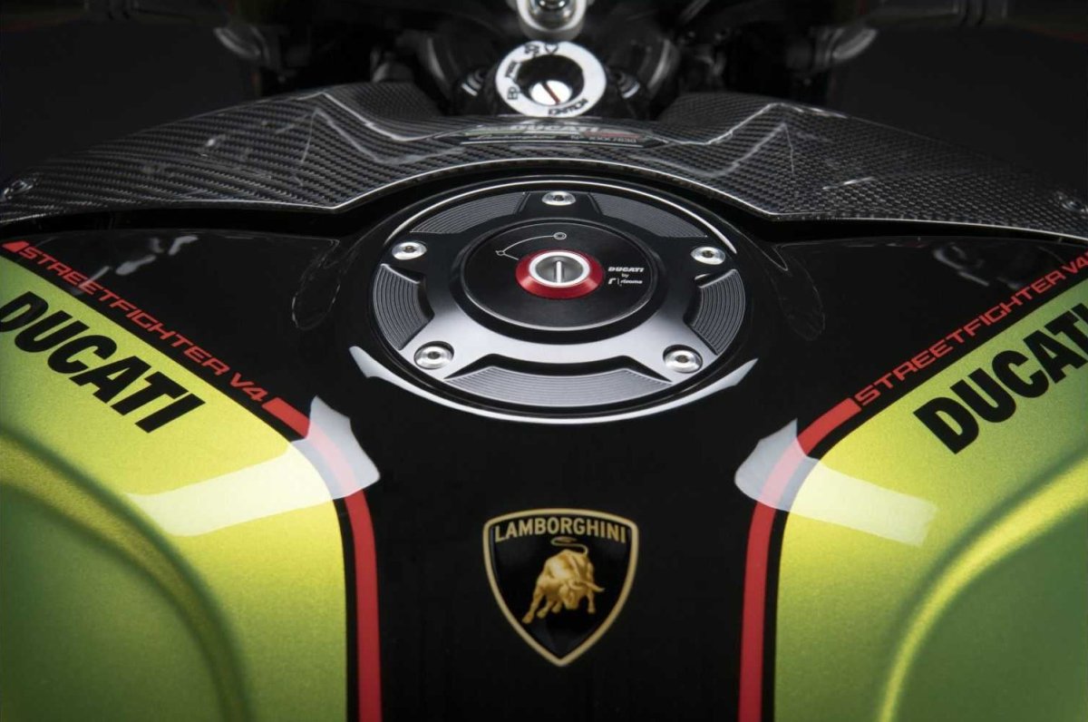 Streetfighter v4 Lamborghini.