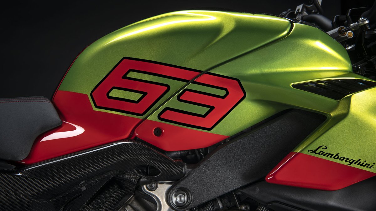 Ducati Streetfighter v4