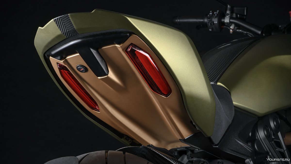 Мотоцикл Ducati Diavel 1260