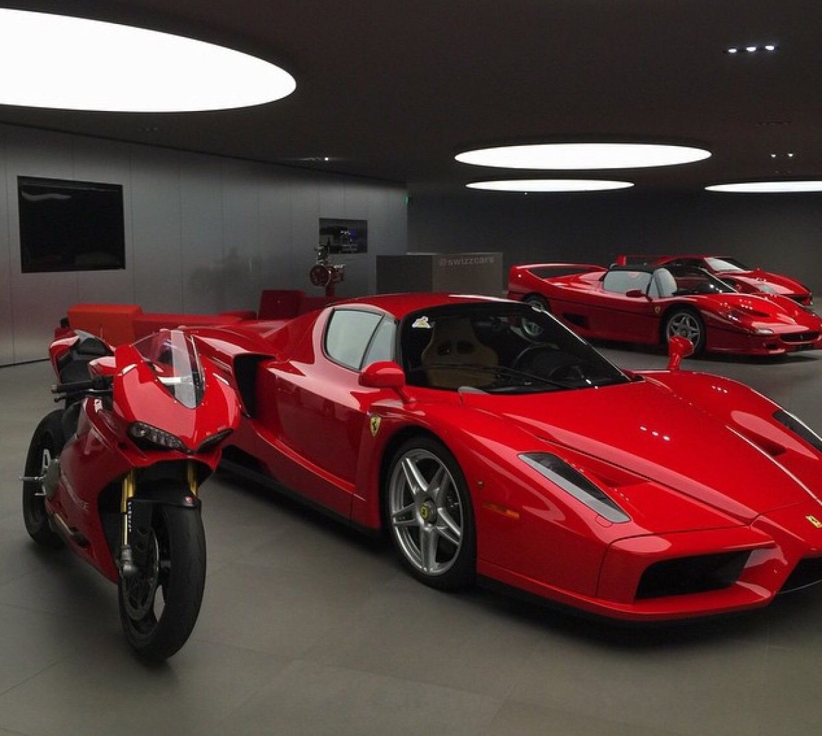Мотоцикл Ducati Ferrari