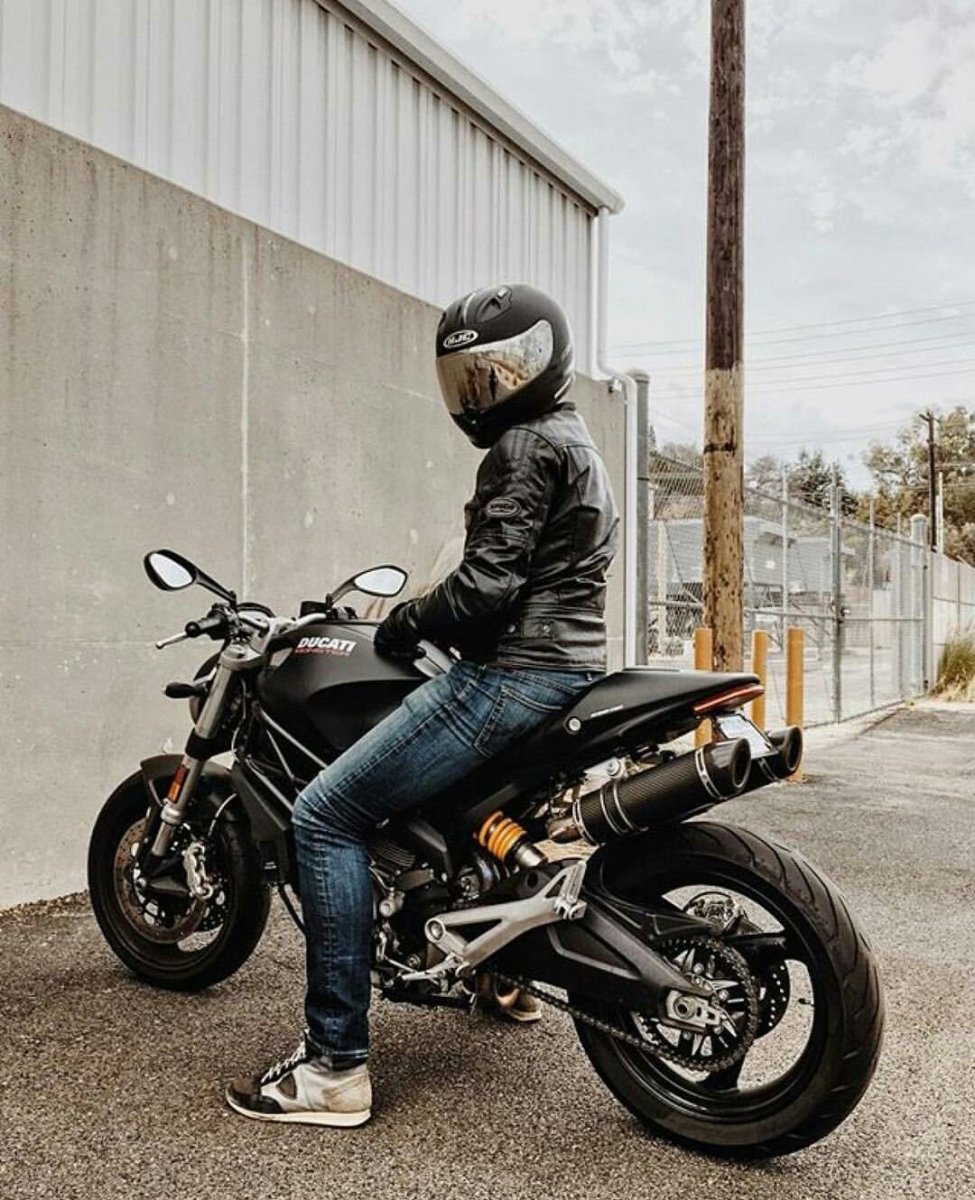 Ducati Monster 696