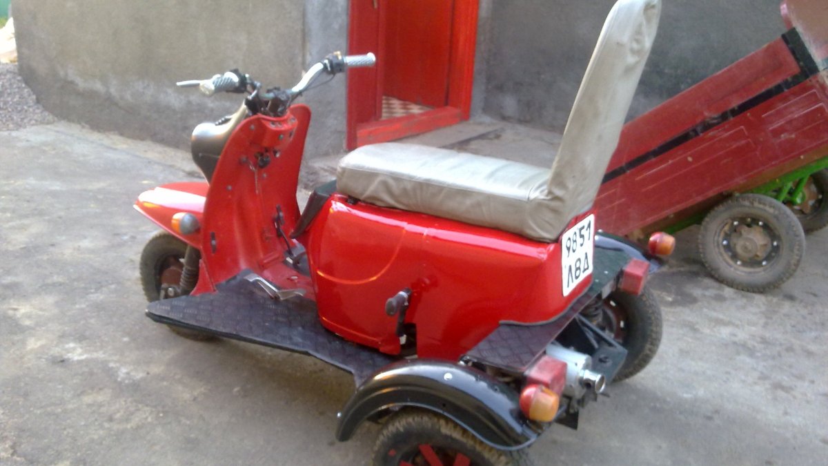 Мотороллер муравей трайк