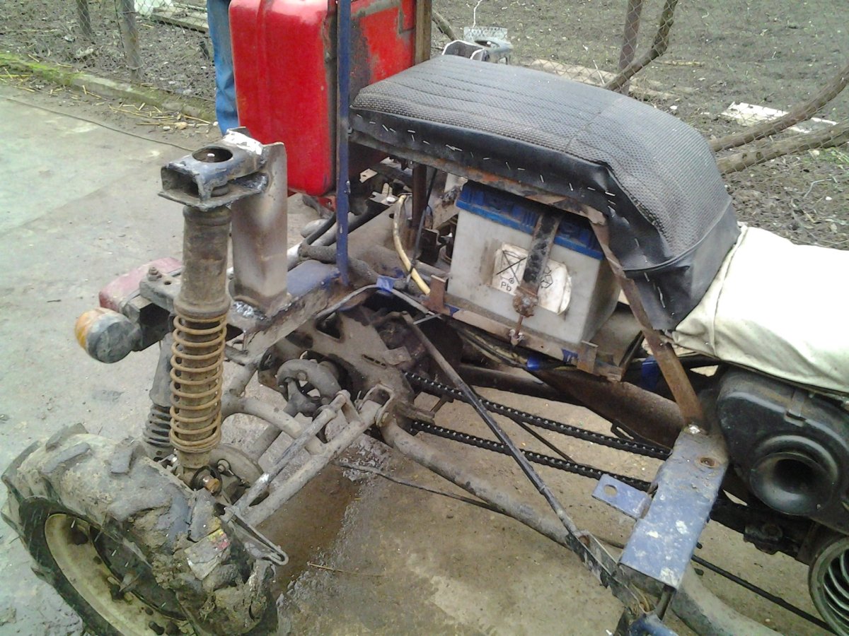 Задний мост мотороллера муравей